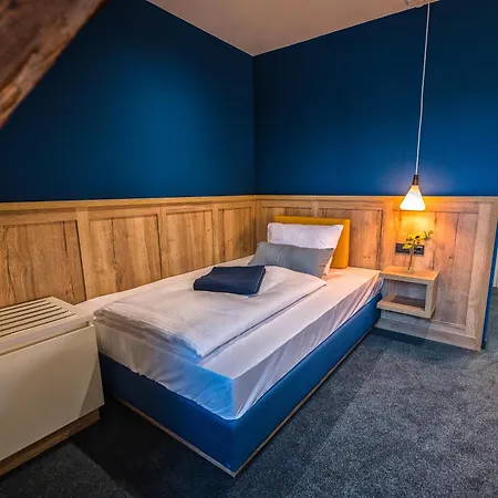 Hotel Gelber Loewe 3*