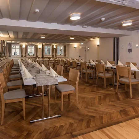 Hotel Gelber Loewe 3*
